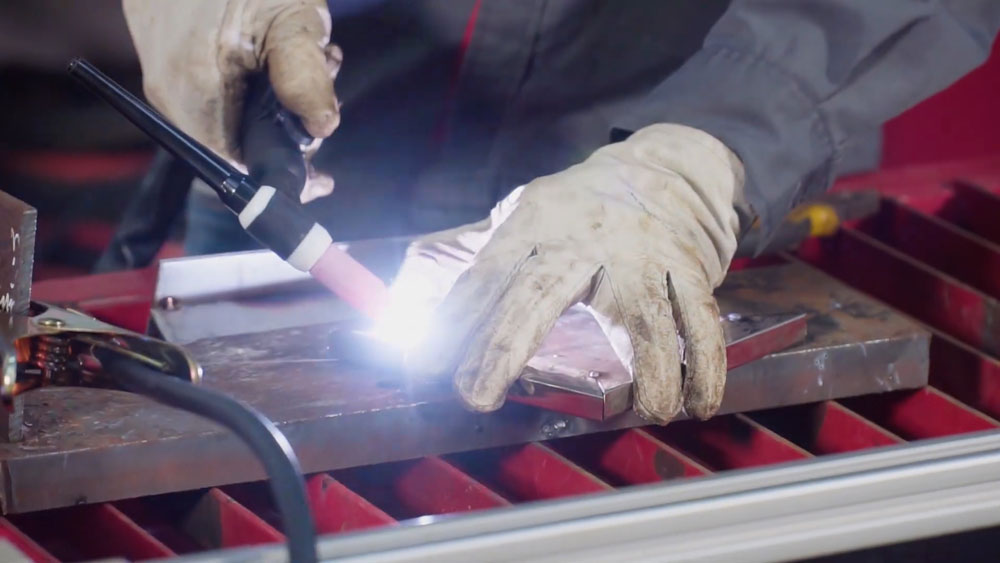 Máy hàn MIG nhôm Jasic: Giải pháp tối ưu cho mối hàn sáng đẹp